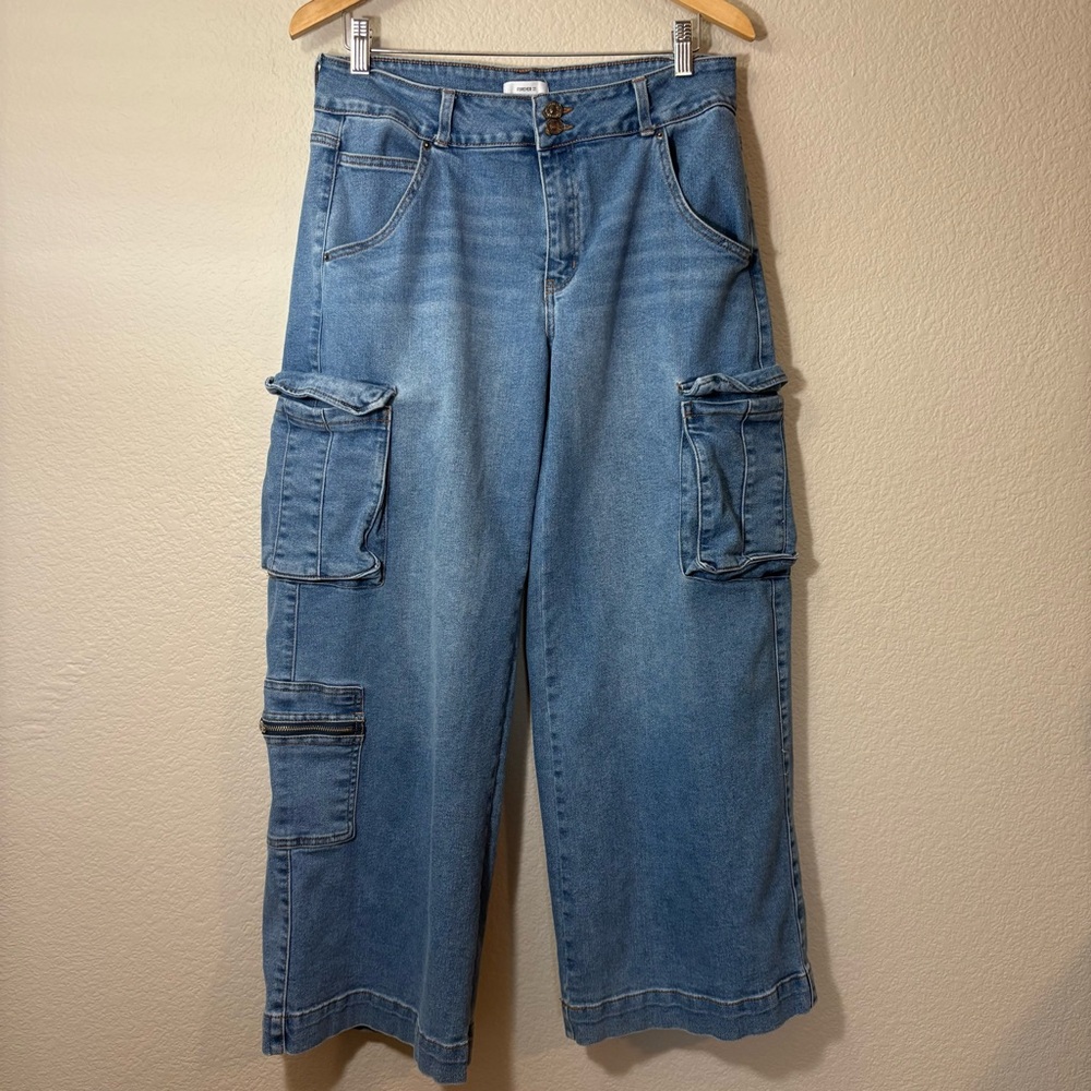 Forever 21 Wide Leg Cargo Jeans Size 29‎ Light Wash Cropped Y2K